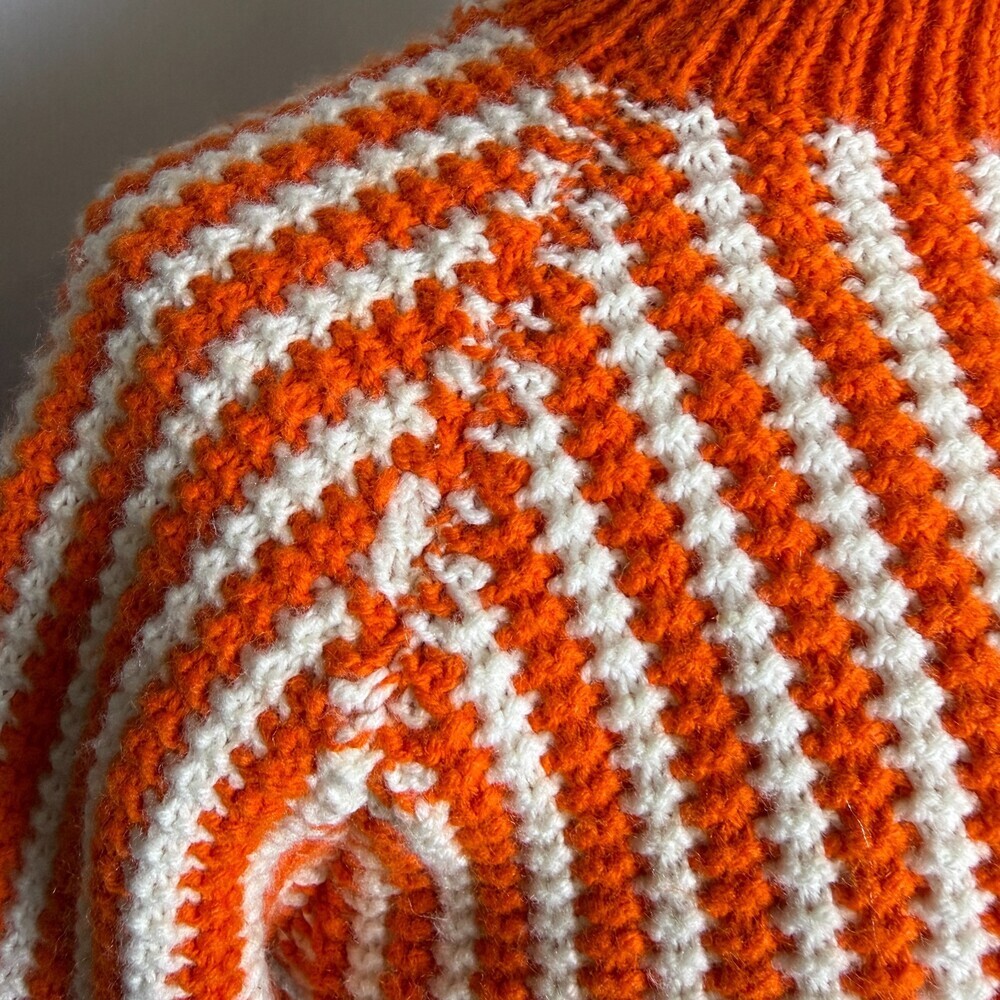 Handmade HandKnit Women's Sweater Orange & White Stripes, Sz L, Turtle/Mock Neck - Picture 6 of 16